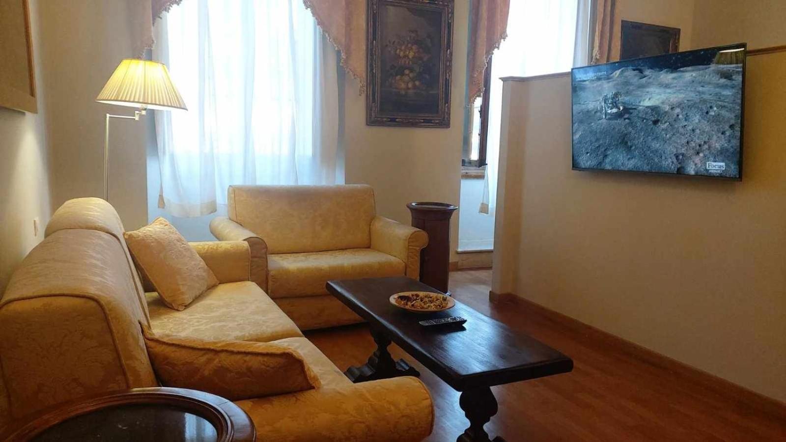 Tornabuoni La Petite Suite Florenz Zimmer foto