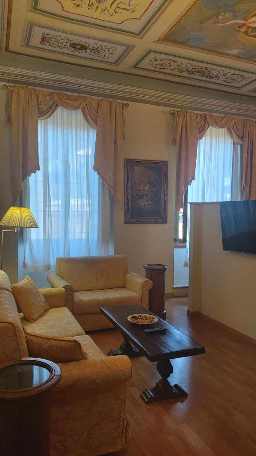 Tornabuoni La Petite Suite Florenz Zimmer foto